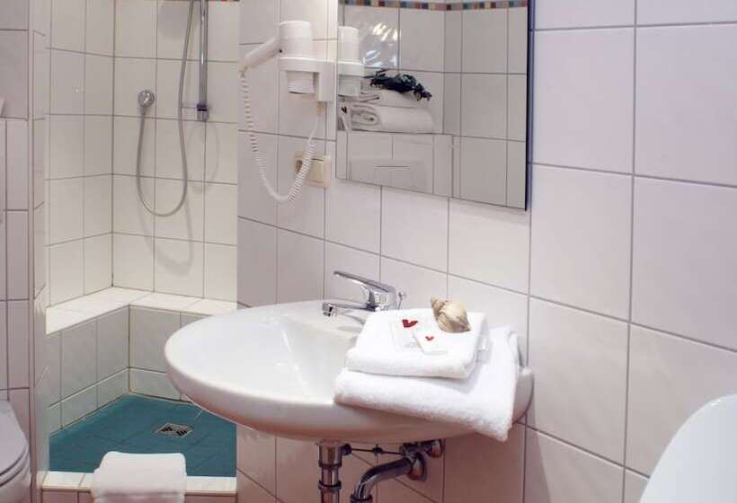 בית מלון כפרי Landgasthof Buch