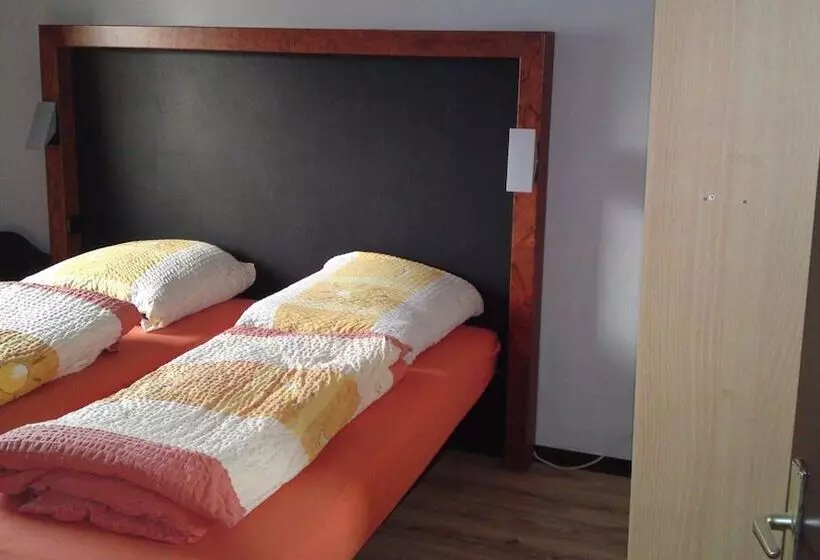 Hotelli Pension Lume