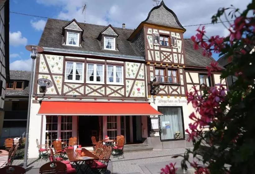 Hotelli Winzerhäuschen Am Brunnen