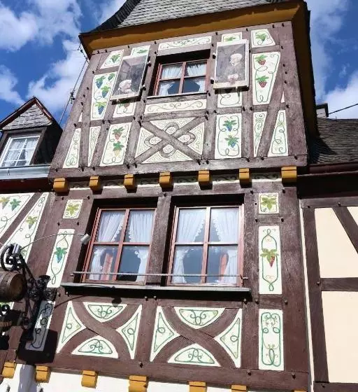 Hotelli Winzerhäuschen Am Brunnen