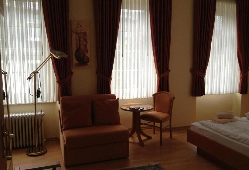 Yumi Hotel Sushi Steaks & Friends