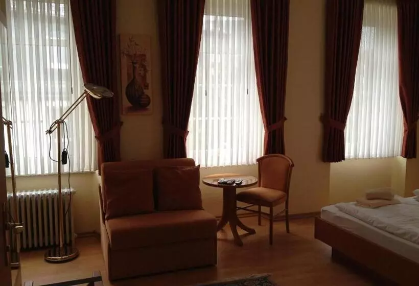 Yumi Hotel Sushi Steaks & Friends