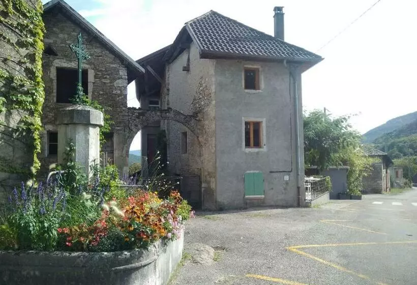 ベッドアンドブレックファースト Au 339