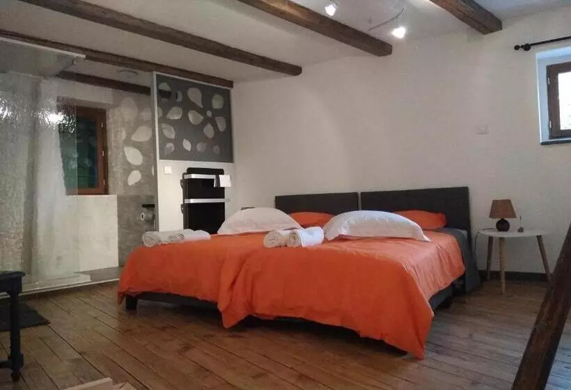 ベッドアンドブレックファースト Au 339