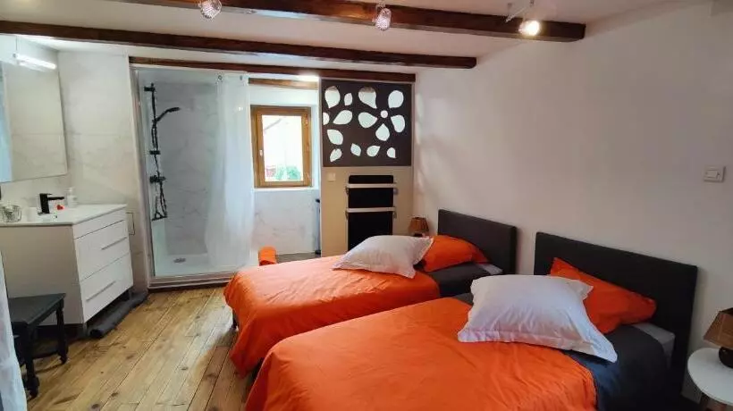 ベッドアンドブレックファースト Au 339