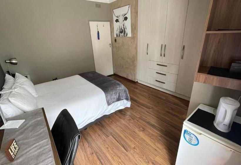 膳宿费 Siesta Guest House