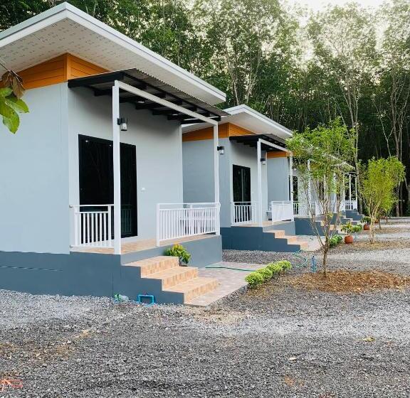 بنسيون Suanvadee Resort สวนวดี รีสอร์ท