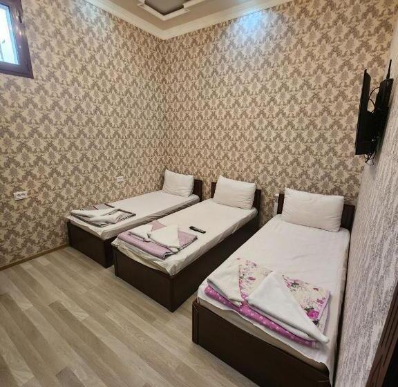 פנסיון Yusuf Gold House