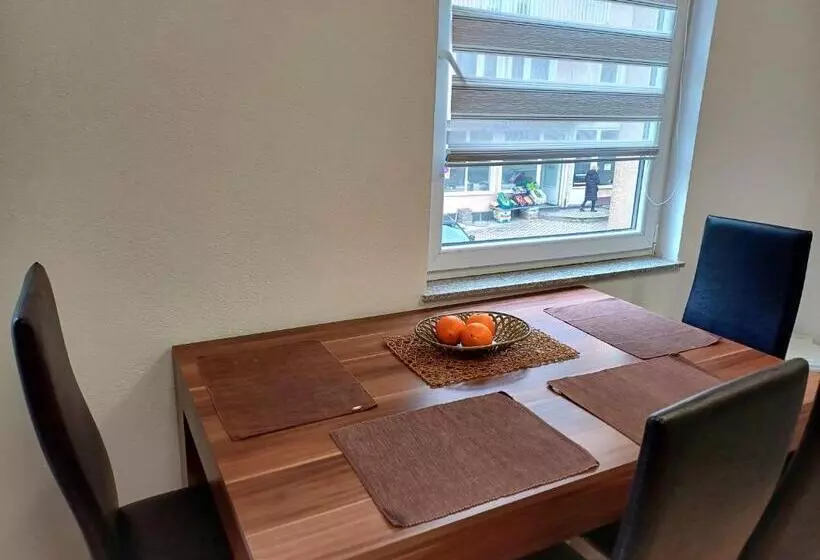 تختخواب و صبحانه Rose Apartmans