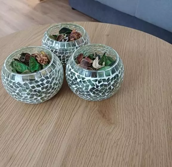 تختخواب و صبحانه Rose Apartmans