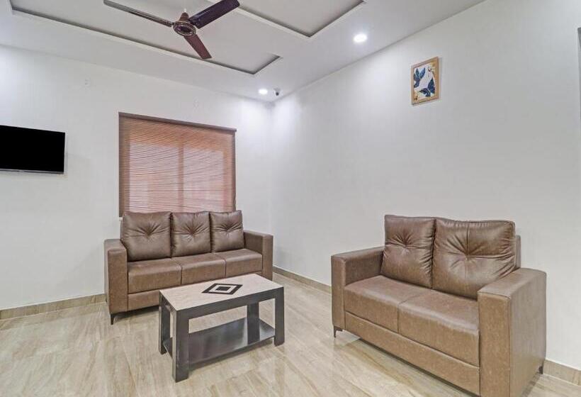 Hotel Collection O S Grand Lodge