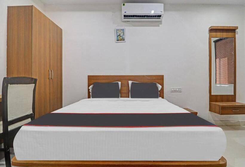 Hotel Collection O S Grand Lodge