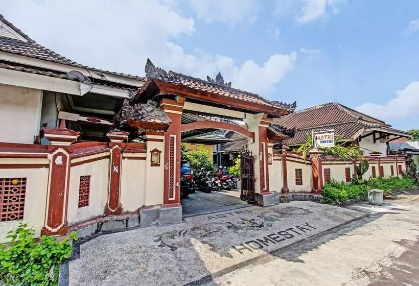 ホテル Oyo 92560 Astri Homestay