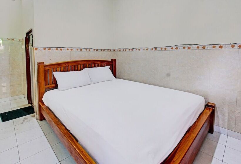 호텔 Oyo 92560 Astri Homestay