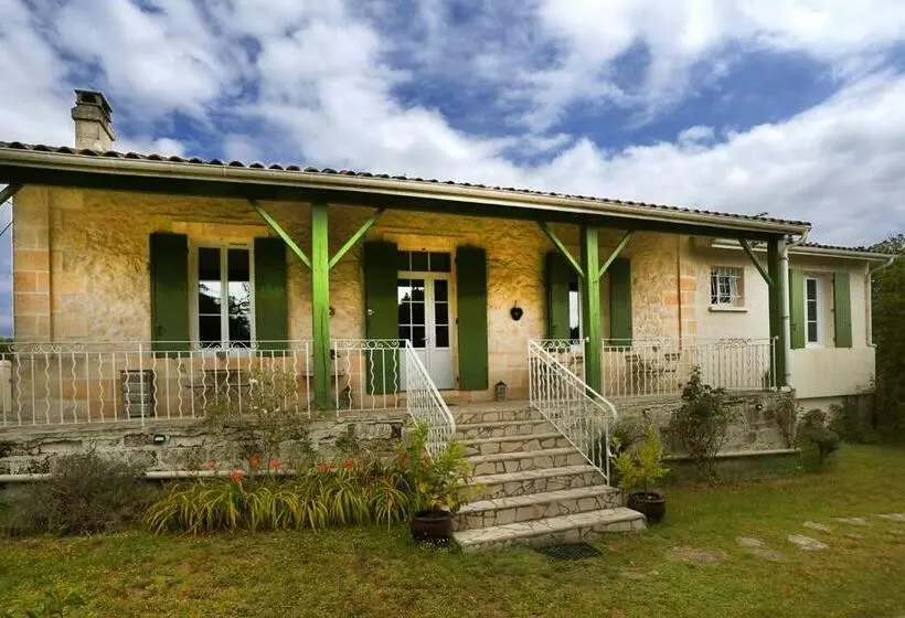 Aamiaismajoitus (B&B) La Source De Bardon