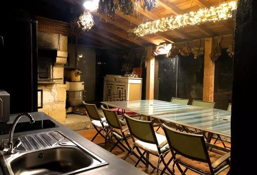 Aamiaismajoitus (B&B) La Source De Bardon