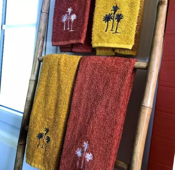 Aamiaismajoitus (B&B) La Source De Bardon