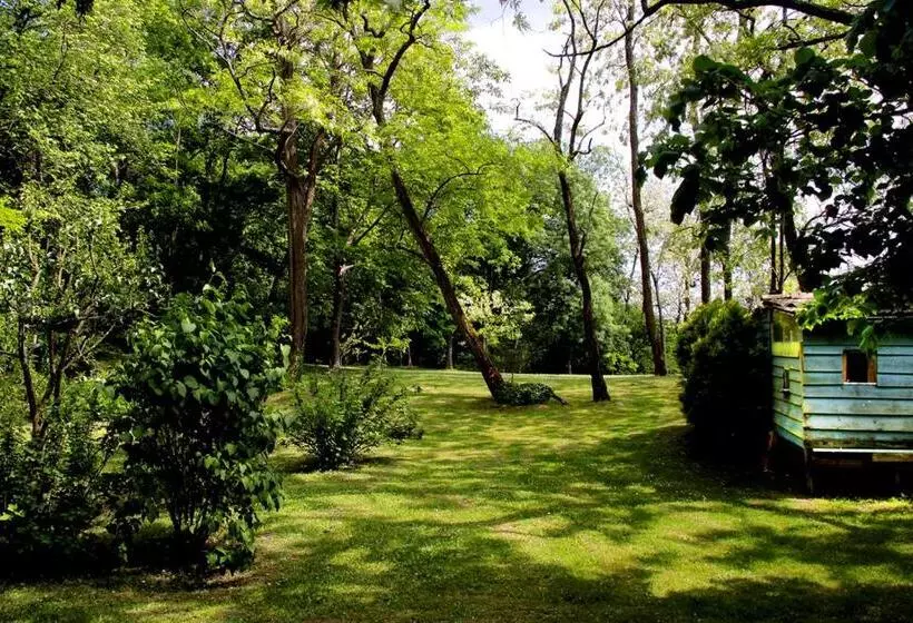 Aamiaismajoitus (B&B) La Source De Bardon