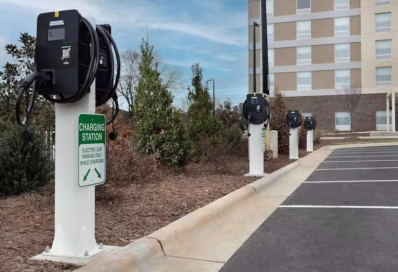 هتل Home2 Suites By Hilton Durham University Medical Center