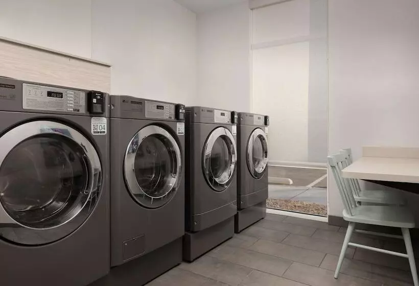 هتل Home2 Suites By Hilton Durham University Medical Center