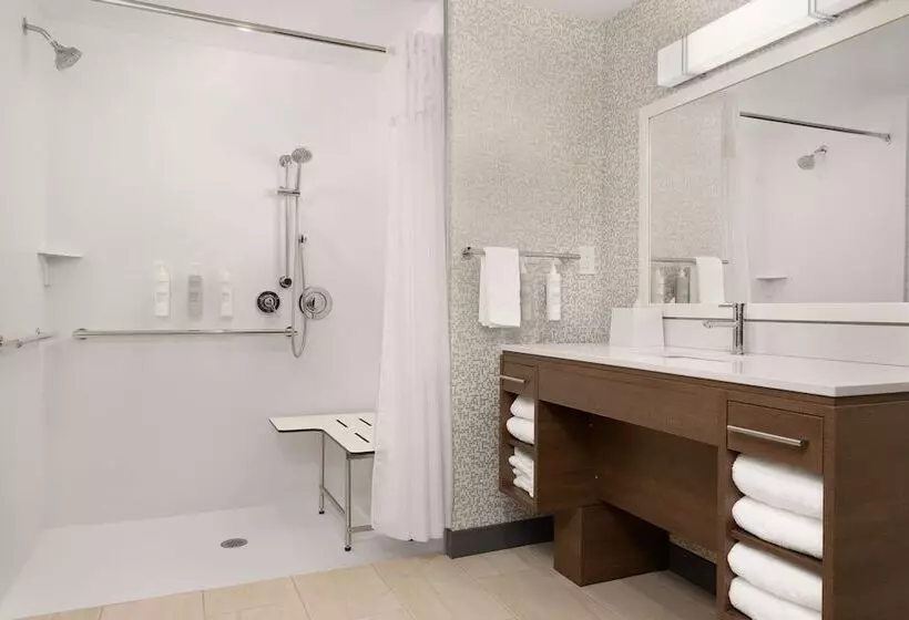 هتل Home2 Suites By Hilton Durham University Medical Center