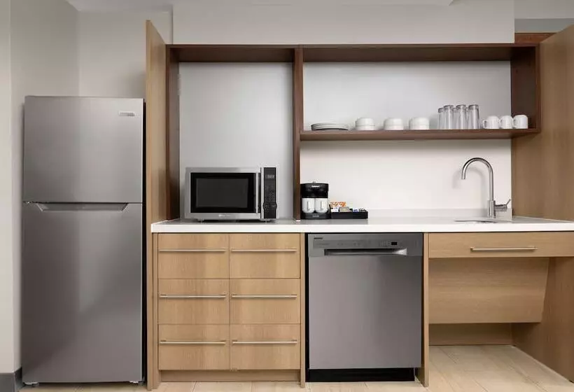 هتل Home2 Suites By Hilton Durham University Medical Center