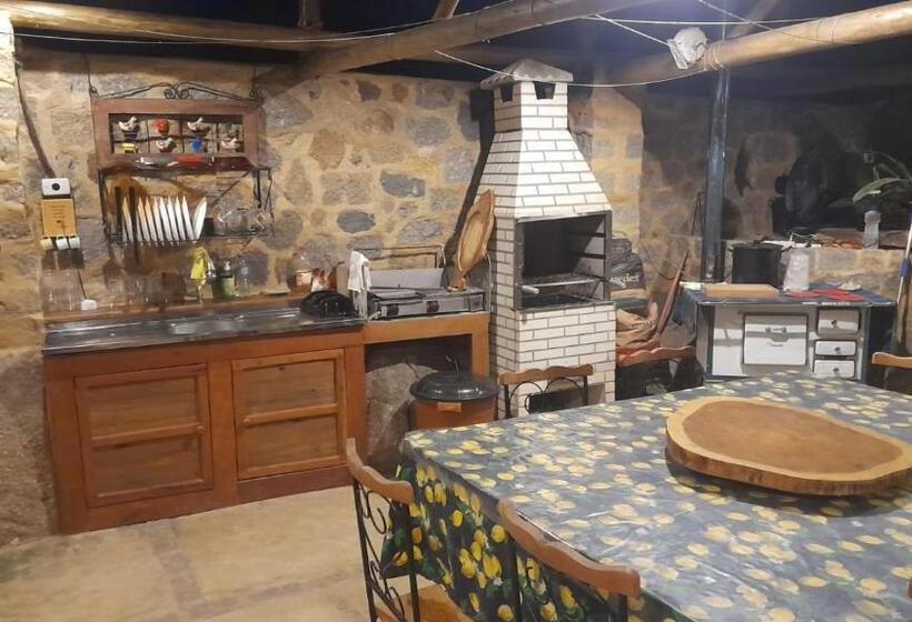 پانسیون Chácara Portal Do Dragão Suíte Independente 1