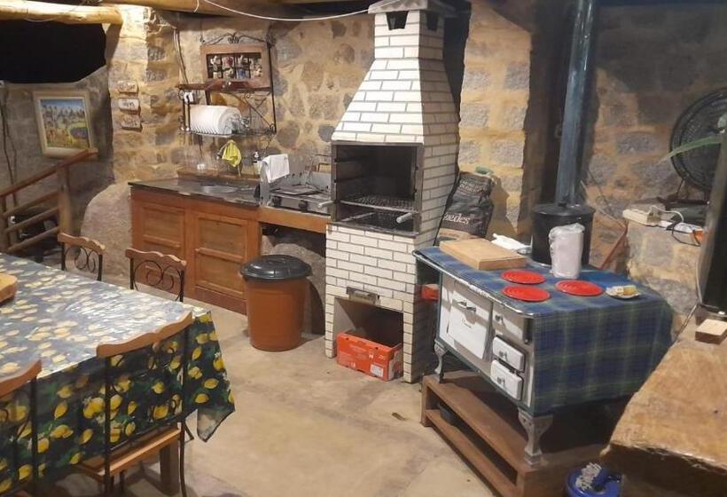 پانسیون Chácara Portal Do Dragão Suíte Independente 1