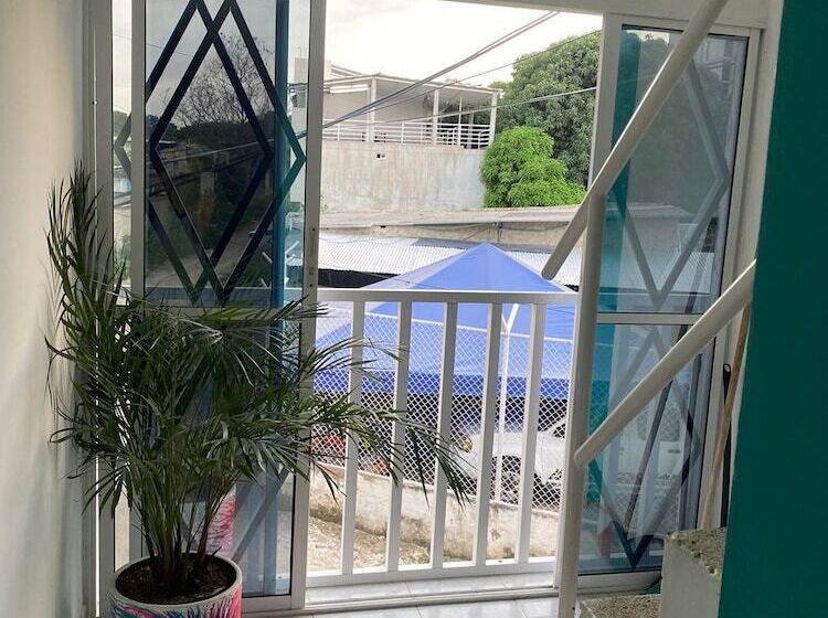 پانسیون Habitaciones Y Aptos Isabella