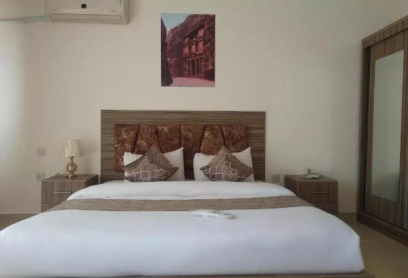 Rayan Hotel Suites