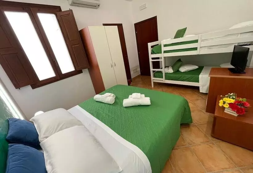 Aamiaismajoitus (B&B) L Oasi Di Favignana Room And Charme