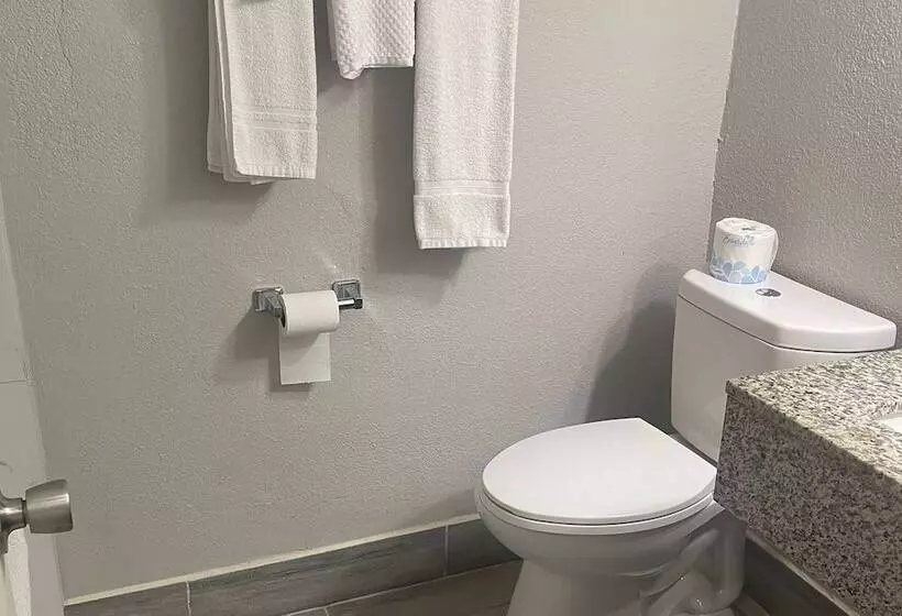 Hotelli Days Inn By Wyndham Salisbury, Nc