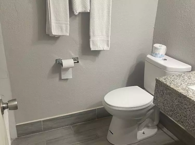 Hotelli Days Inn By Wyndham Salisbury, Nc