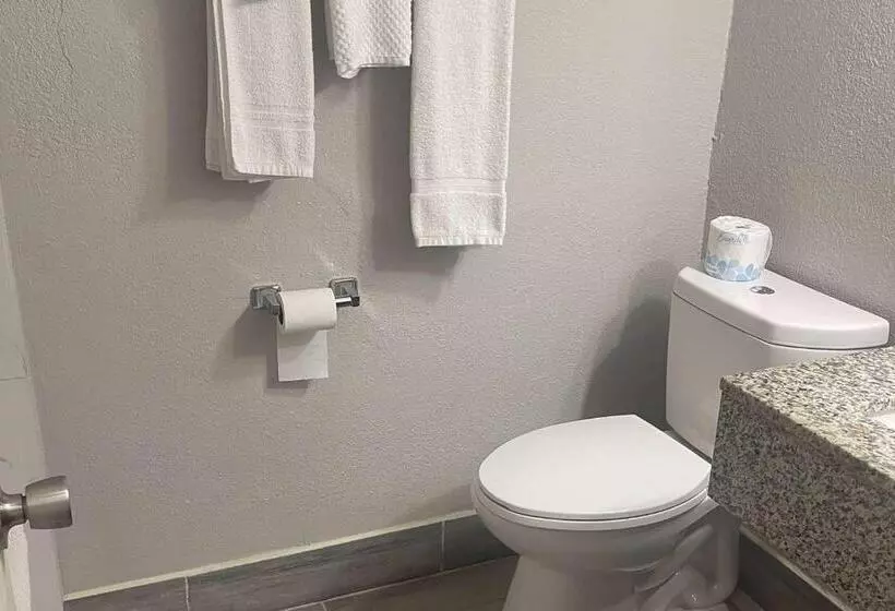 Hotelli Days Inn By Wyndham Salisbury, Nc