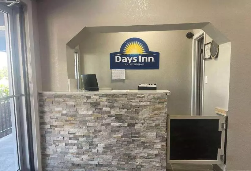 Hotelli Days Inn By Wyndham Salisbury, Nc