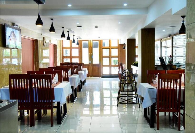 Hotel Jaas Continental