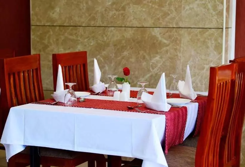 ホテル Jaas Continental