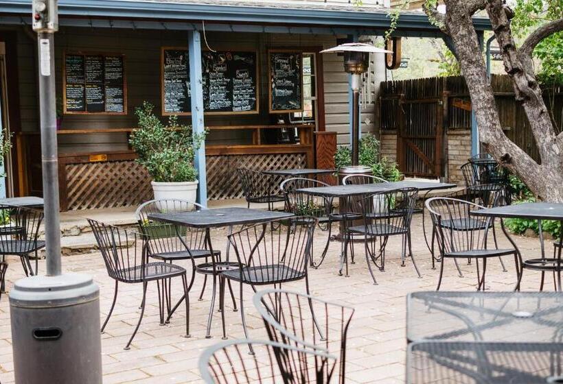 酒店 Volcano Union Inn And Pub