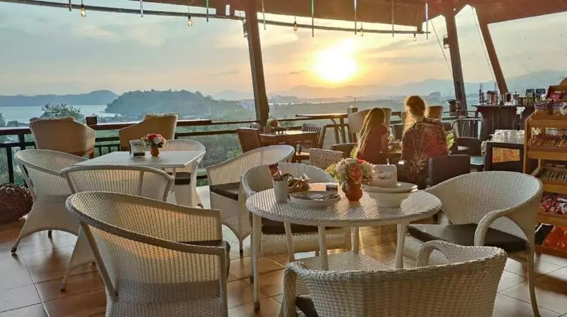 So View Phuket Resort