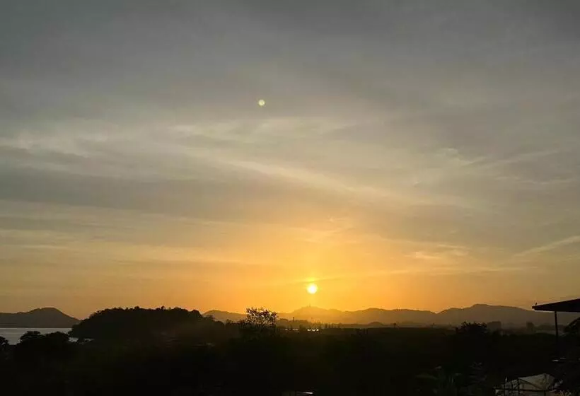 So View Phuket Resort