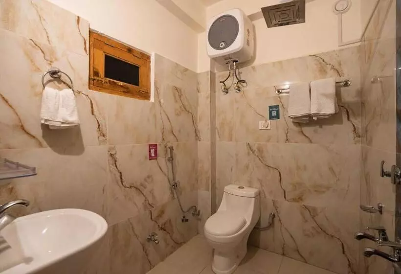 ユースホステル Zostel Kasol