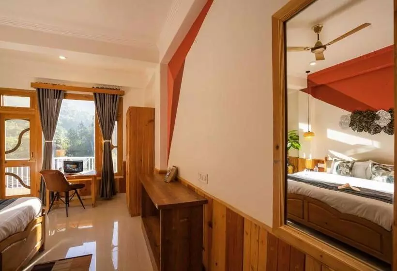 ユースホステル Zostel Kasol