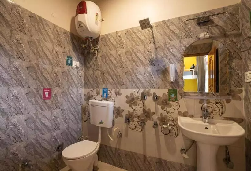 ユースホステル Zostel Kasol