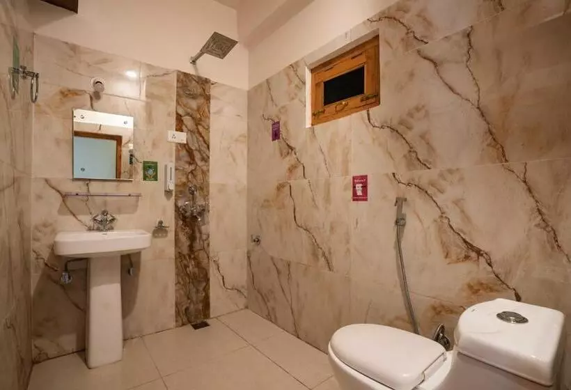 ユースホステル Zostel Kasol