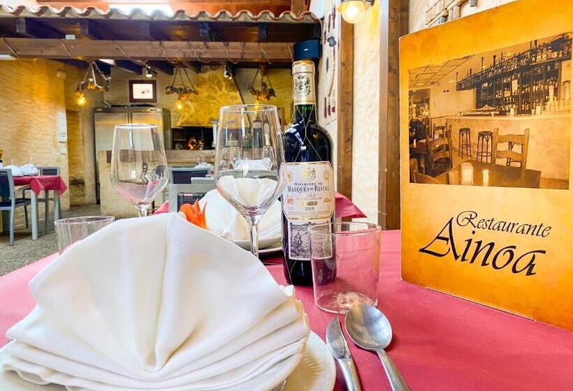 בית מלון כפרי Hostal Ainoa