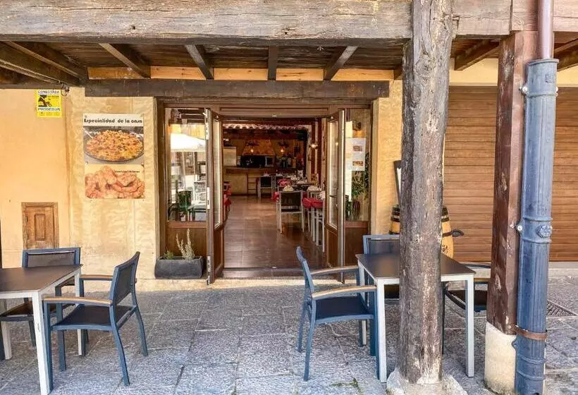 Hotelli Hostal Ainoa