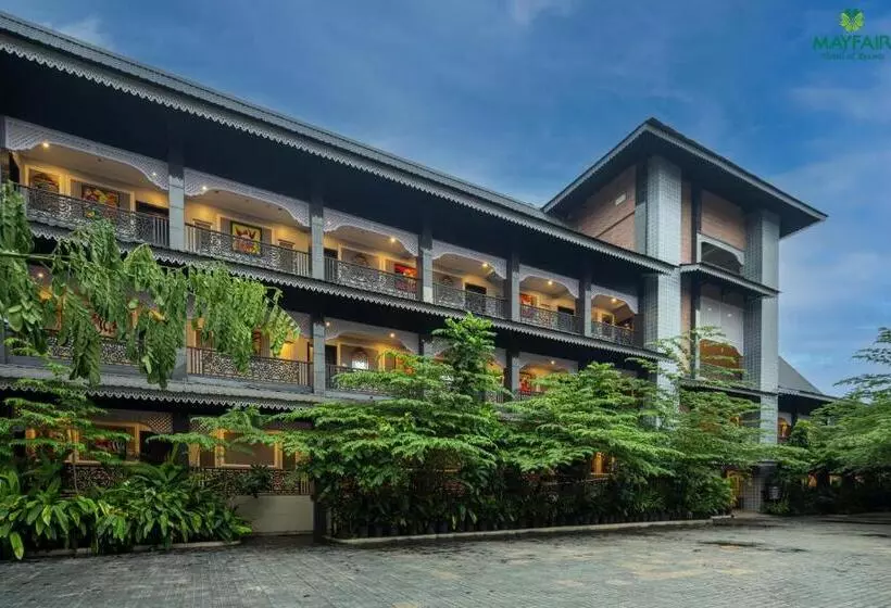 ホテル Mayfair Spring Valley Resort Guwahati