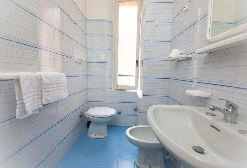 בית מלון כפרי Montebello Nuova Gestione