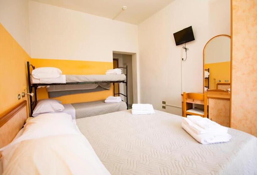 בית מלון כפרי Montebello Nuova Gestione