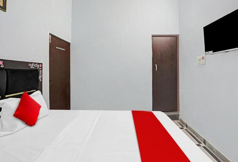 Hotel Pop 81269  Paras Inn